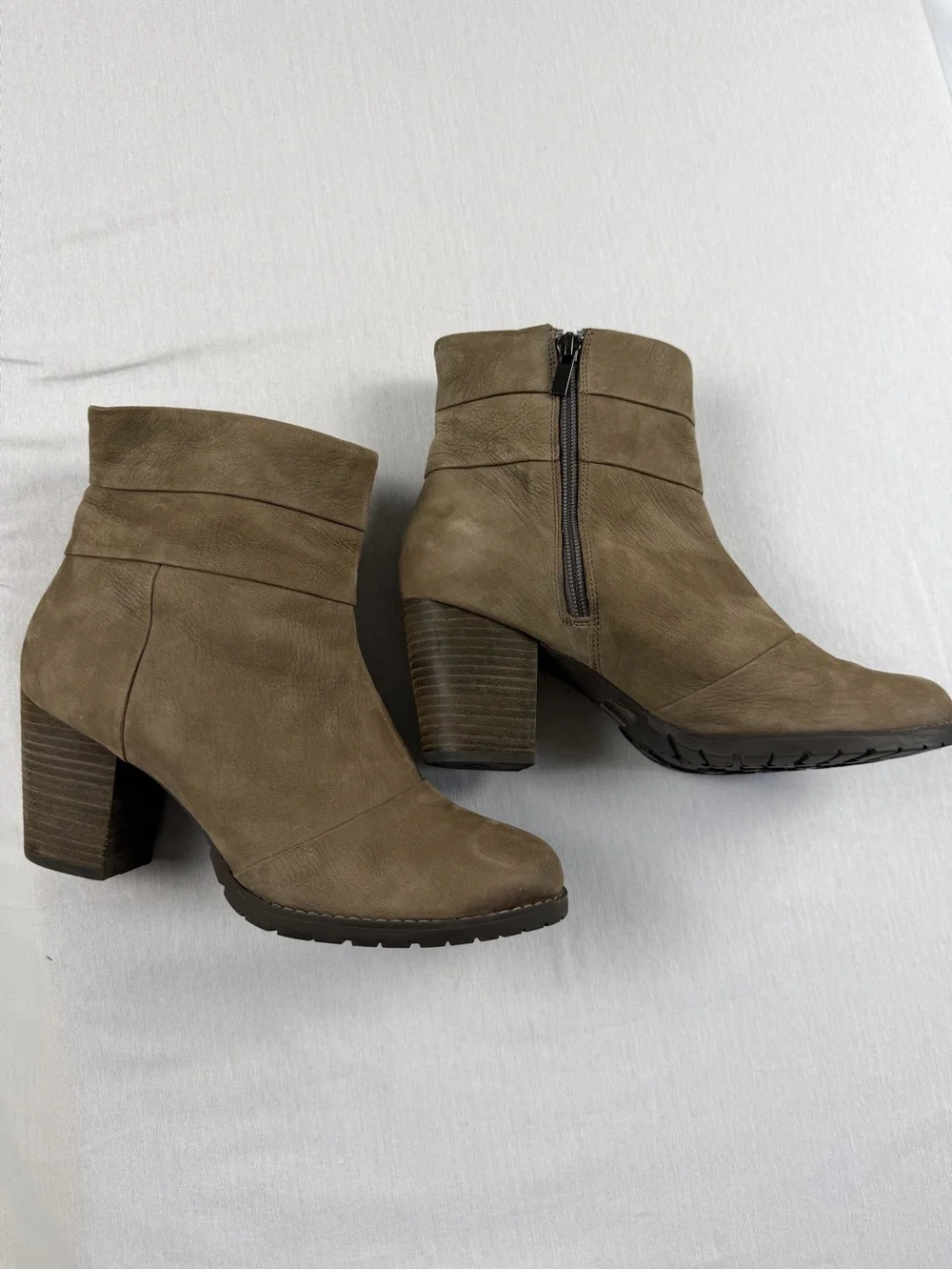 Clarks Artisan Mission Zelle Nubuck Leather Ankle Boots Taupe Grey Brown 8
